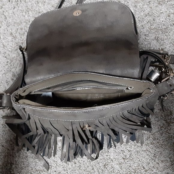 Aldo fringed like new purse. Used only once. EUC. - Picture 6 of 6
